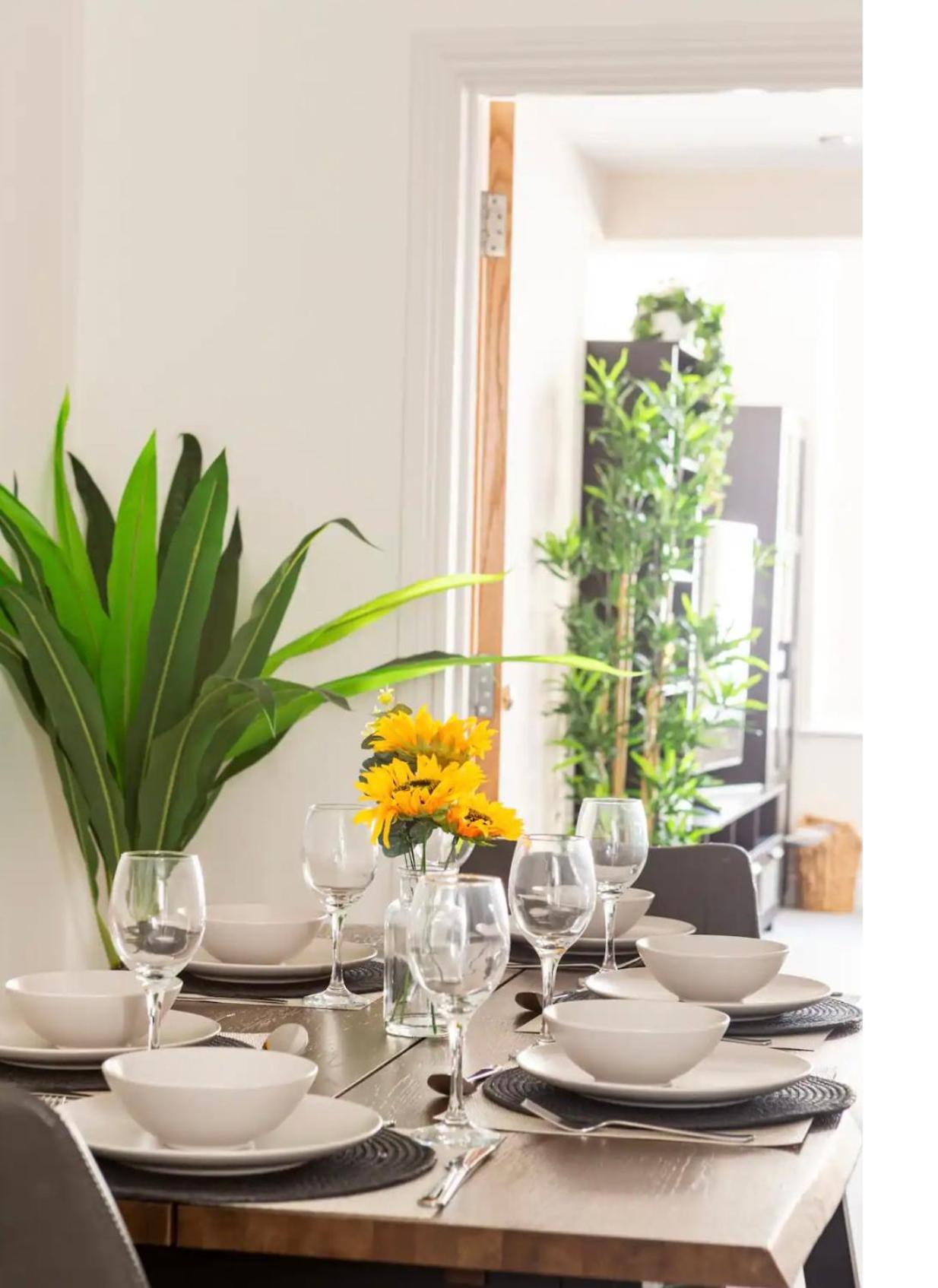 Beautiful 2 Bed Apartment Just Steps To The Beach Уэймут Экстерьер фото